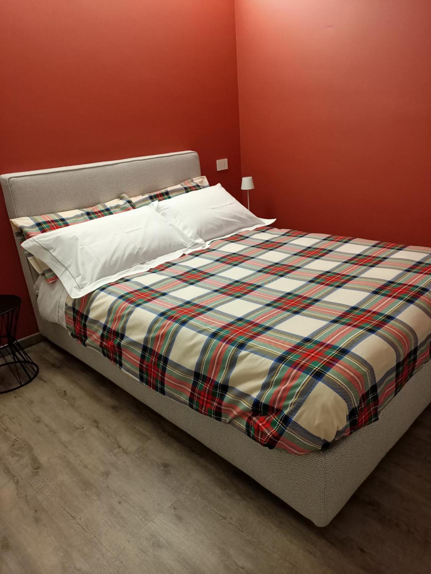 B&B Luci Di Stelle 살루초 외부 사진